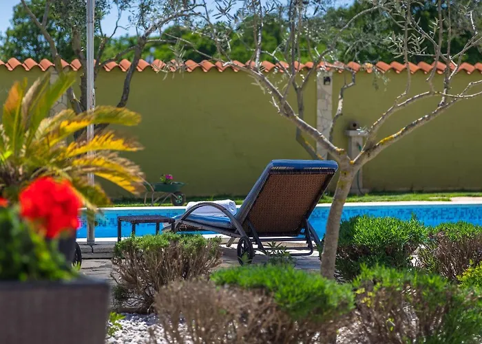 Zafirah بيت للعطل بولا