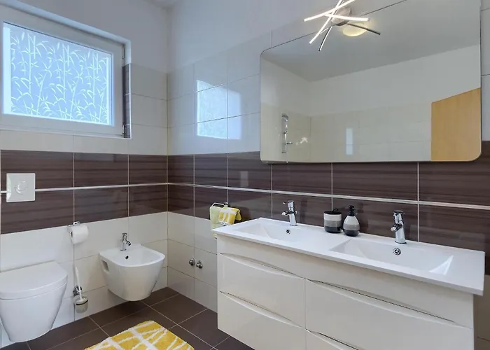 Будинок відпочинку Zafirah *