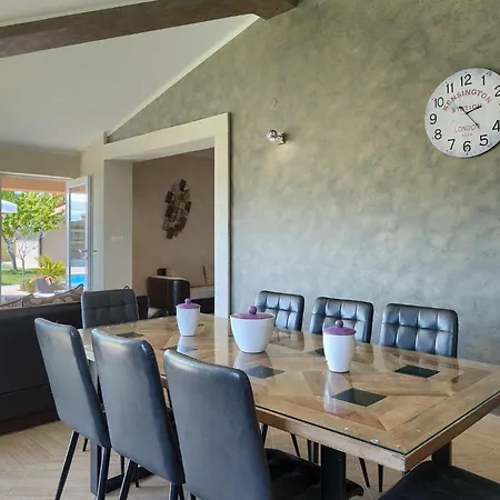 بيت للعطل Zafirah