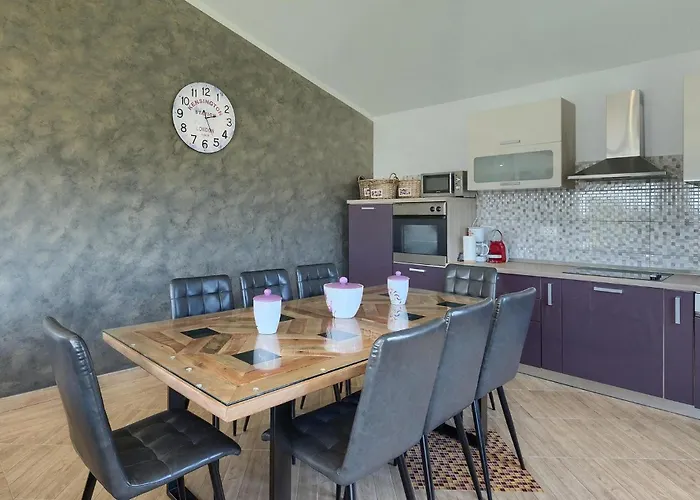 Zafirah Hébergement de vacances