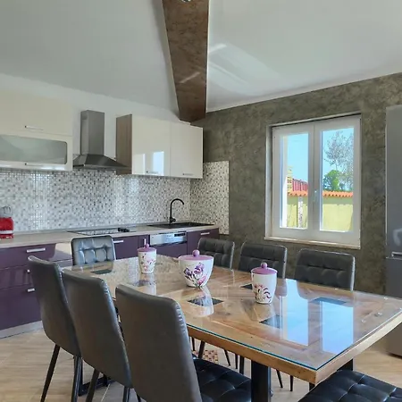 Ferienhaus Zafirah Pula